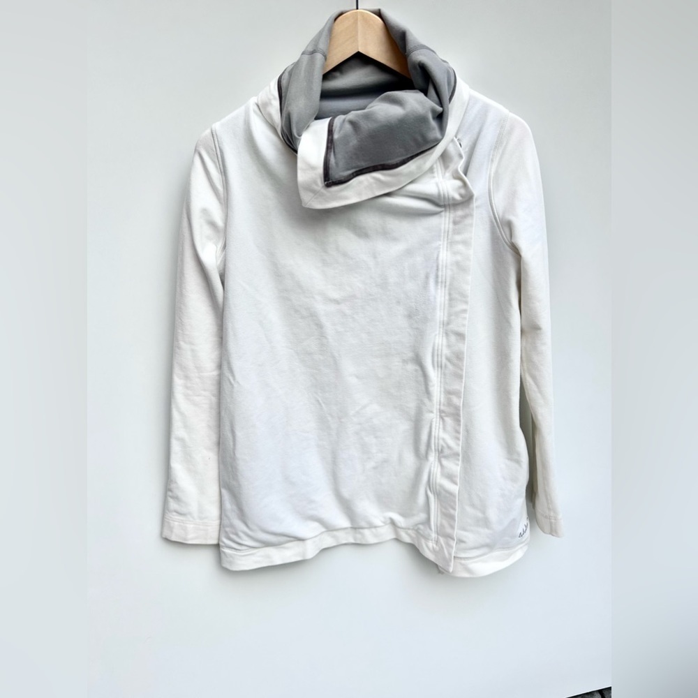 LULULEMON ivory wrap jacket size 6 Savasana off white grey